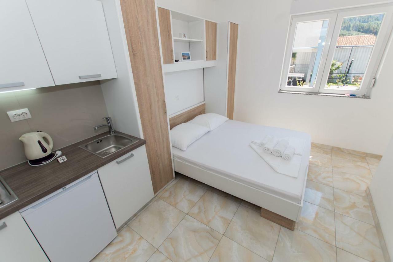 Apartments Matanovi Dvori Makarska Exterior foto